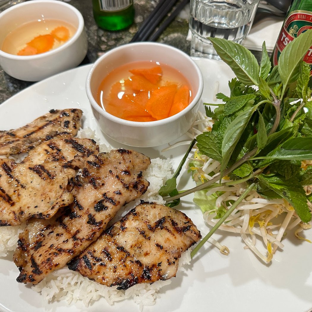 Pho Tay Ho 1